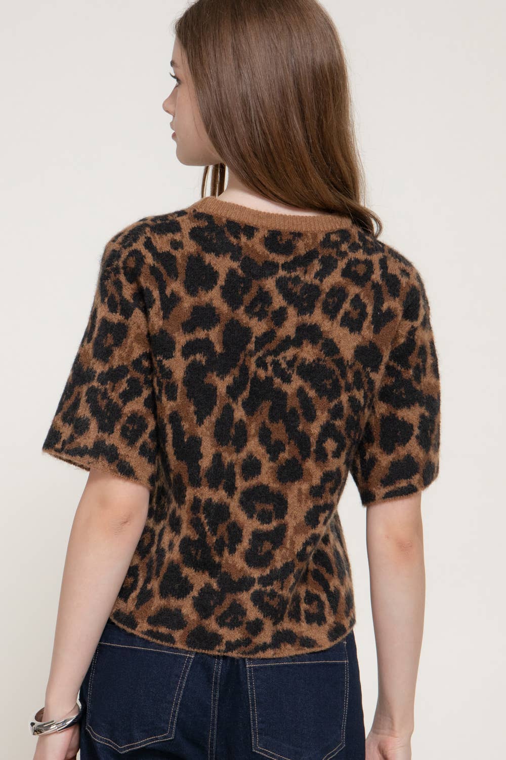 Short Sleeve Leopard Sweater Top