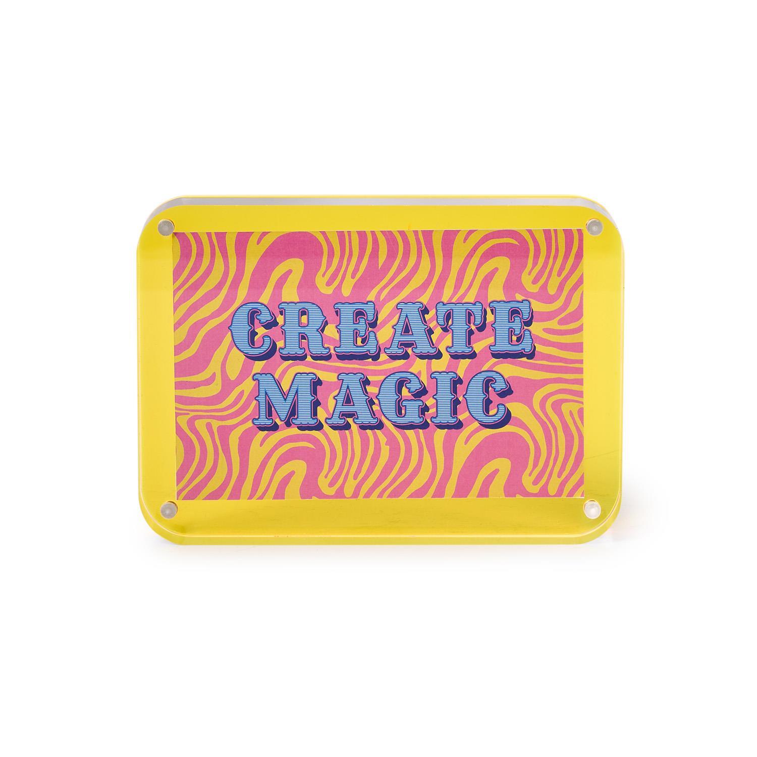 Magnetic Picture Frame