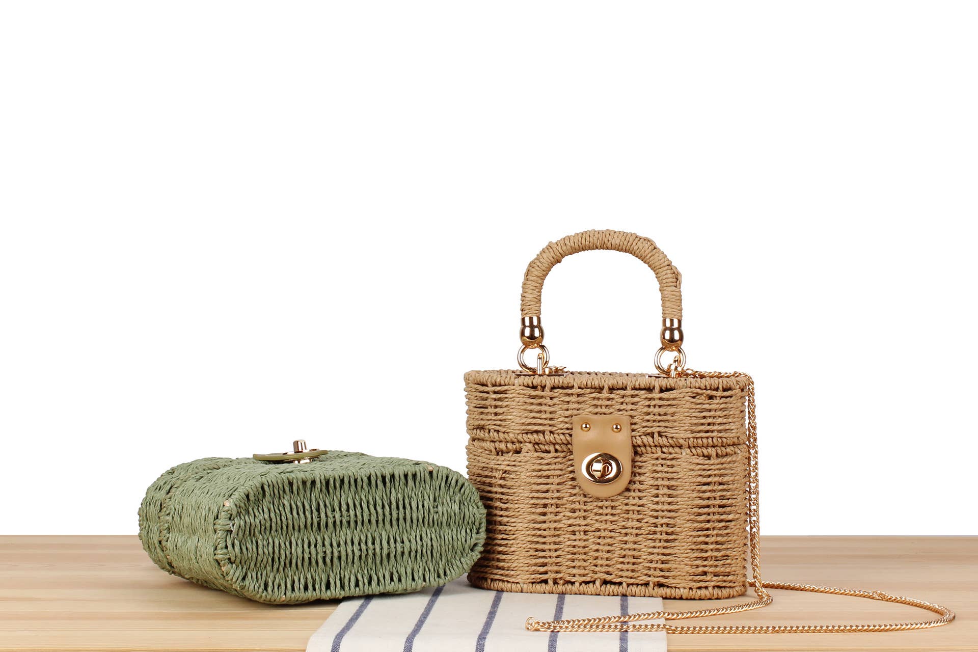 Front Lock Straw Bag
