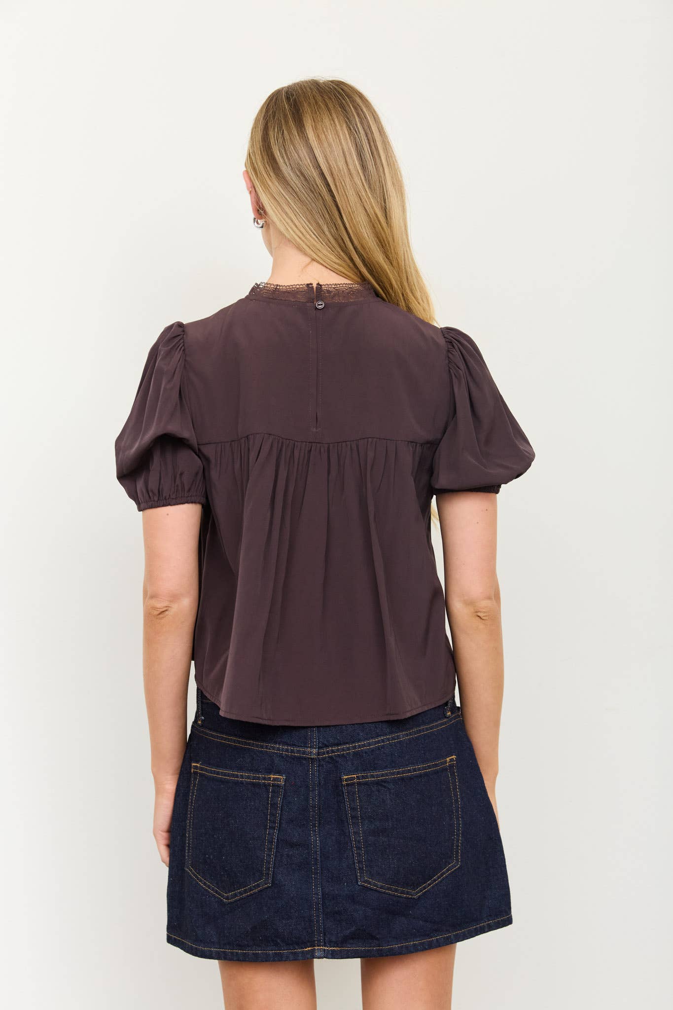 Lace-Trim Pintuck Puff Sleeve Top