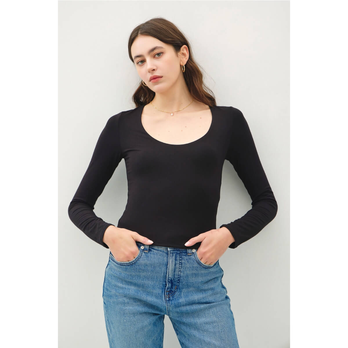 Basic Long Sleeve Top black front | MILK MONEY milkmoney.co | cute tops for women. trendy tops for women. cute blouses for women. stylish tops for women. pretty womens tops.