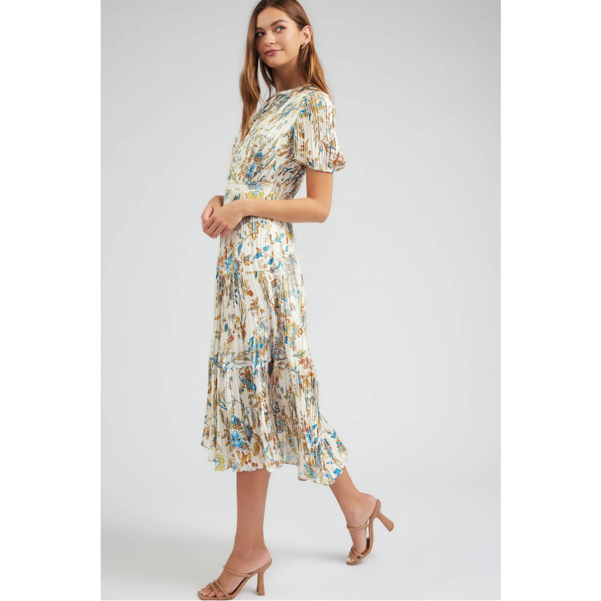 Botanical Print Pleated Maxi Dress side | MILK MONEY milkmoney.co | cute clothes for women. womens online clothing. trendy online clothing stores. womens casual clothing online. trendy clothes online. trendy women's clothing online. ladies online clothing stores. trendy women's clothing stores. cute female clothes.