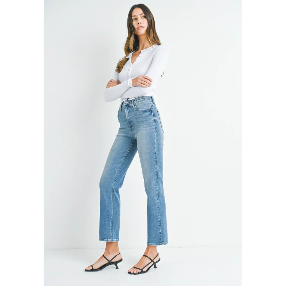 Classic High Rise Straight Leg Jean blur side | MILK MONEY milkmoney.co | cute clothes for women. womens online clothing. trendy online clothing stores. womens casual clothing online. trendy clothes online. trendy women's clothing online. ladies online clothing stores. trendy women's clothing stores. cute female clothes.
