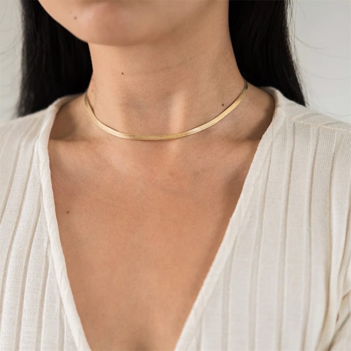 Classic Snake Chain Necklace gold small front | MILK MONEY milkmoney.co | cute necklaces. pretty necklaces. trendy necklaces. cute simple necklaces. cute gold necklace. cute cheap necklaces. cute necklaces for women. trendy layered necklaces. casual necklace. cute trendy necklaces