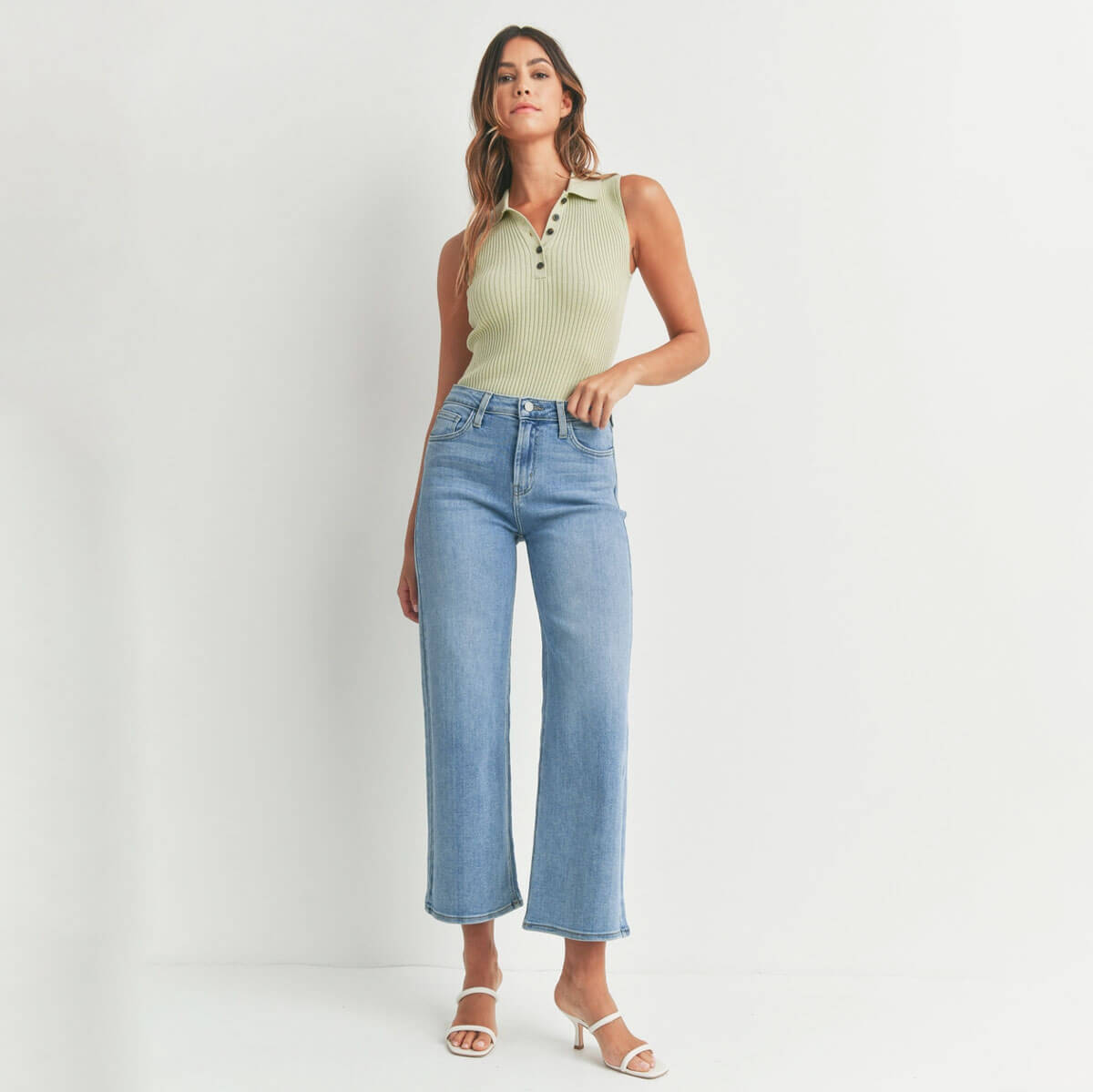 Classic Slim Wide Leg Jeans med wash front | MILK MONEY milkmoney.co | cute clothes for women. womens online clothing. trendy online clothing stores. womens casual clothing online. trendy clothes online. trendy women's clothing online. ladies online clothing stores. trendy women's clothing stores. cute female clothes.