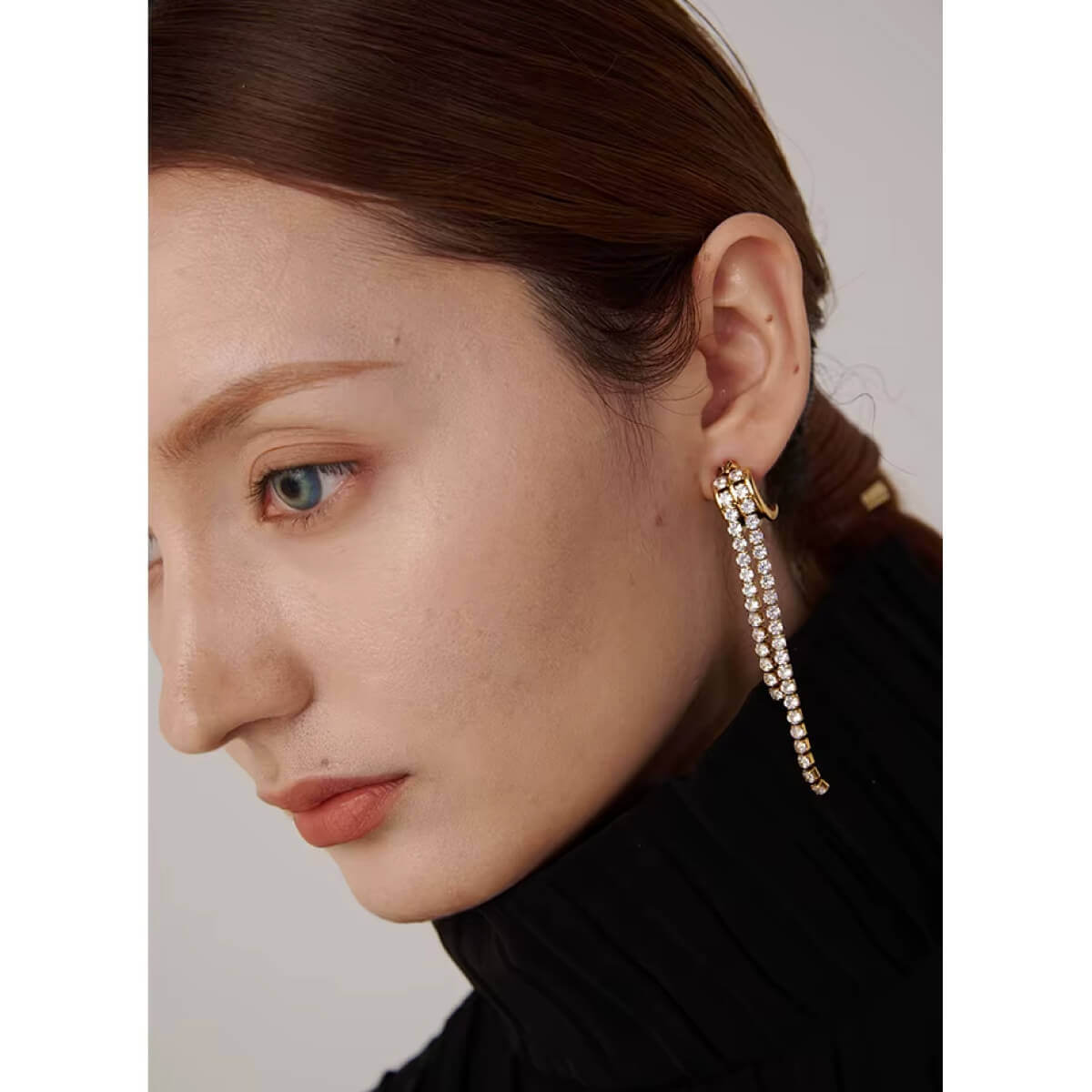 Crystal Dangle Earrings gold front | MILK MONEY milkmoney.co | cute earring sets. cute dangle earrings. cute hoop earrings. cute cheap earrings. cute cheap earrings. cute small earrings. fun dangle earrings. trendy dangle earrings. affordable earrings. trendy dangle earrings. cute drop earrings. cute trendy earrings.