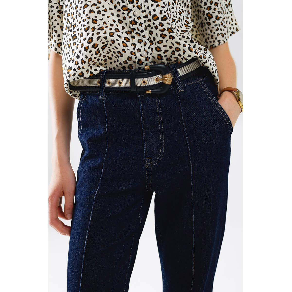 Dark Wash Straight Leg Jeans with Stitching front | MILK MONEY milkmoney.co | cute pants for women. cute trendy pants.