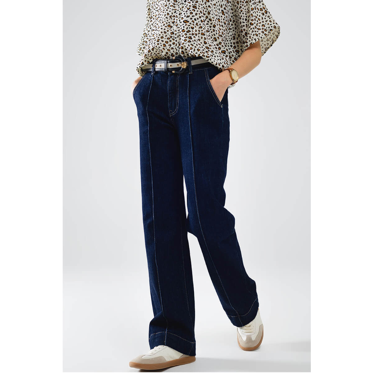 Dark Wash Straight Leg Jeans with Stitching front | MILK MONEY milkmoney.co | cute pants for women. cute trendy pants.