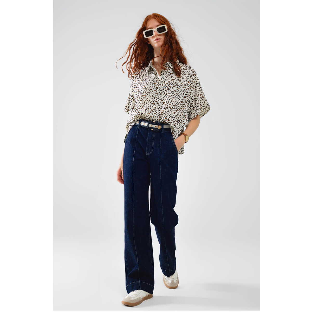 Dark Wash Straight Leg Jeans with Stitching