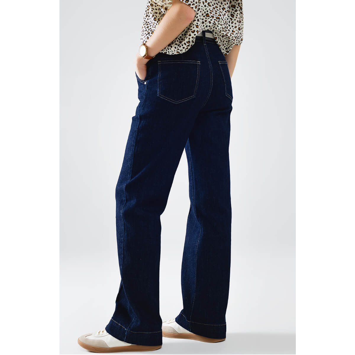 Dark Wash Straight Leg Jeans with Stitching back | MILK MONEY milkmoney.co | cute pants for women. cute trendy pants.