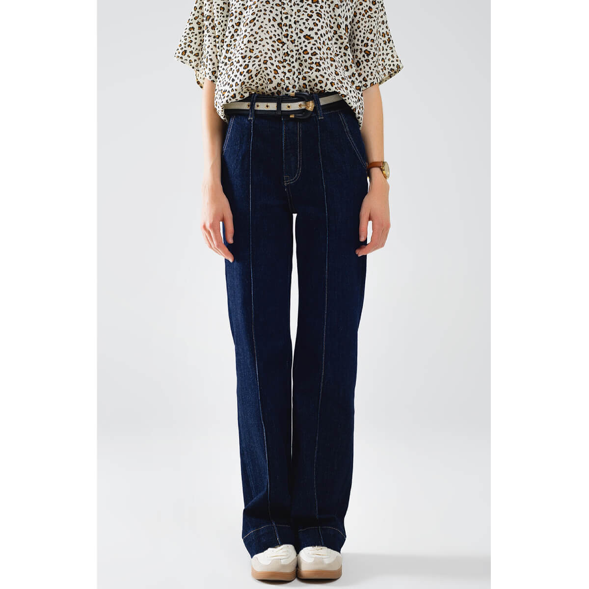 Dark Wash Straight Leg Jeans with Stitching front | MILK MONEY milkmoney.co | cute pants for women. cute trendy pants.