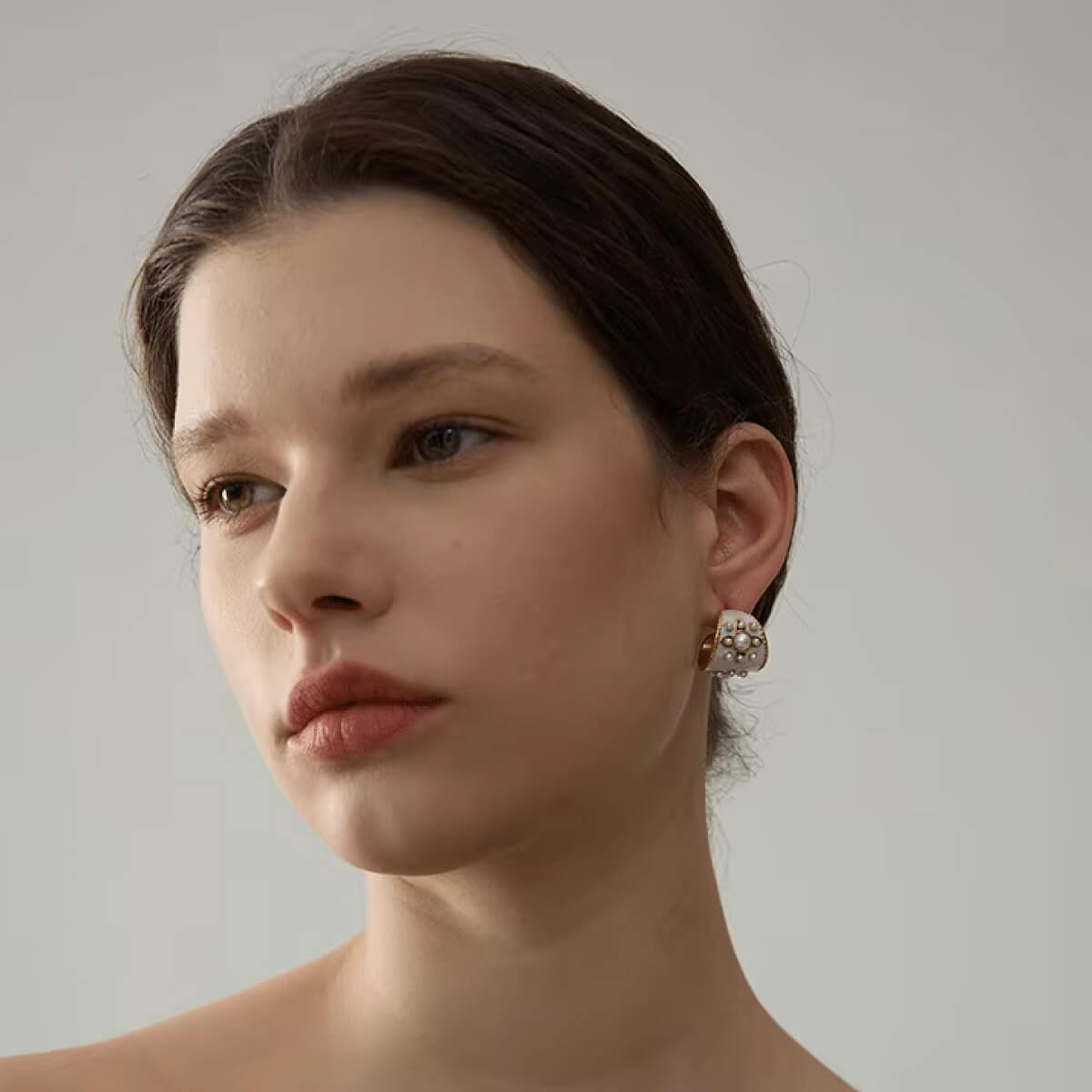 Enamel Geometric Hoop Earrings white front | MILK MONEY milkmoney.co | cute earring sets. cute dangle earrings. cute hoop earrings. cute cheap earrings. cute cheap earrings. cute small earrings. fun dangle earrings. trendy dangle earrings. affordable earrings. trendy dangle earrings. cute drop earrings. cute trendy earrings.