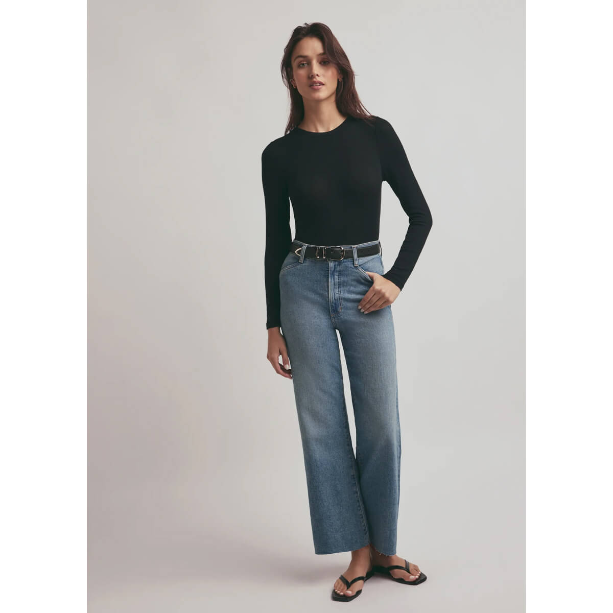 Favorite Daughter Mischa Super High Rise Wide Leg Ankle Jean blue front | MILK MONEY milkmoney.co | cute clothes for women. womens online clothing. trendy online clothing stores. womens casual clothing online. trendy clothes online. trendy women's clothing online. ladies online clothing stores. trendy women's clothing stores. cute female clothes.