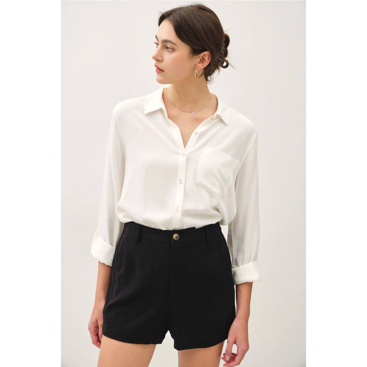 Linen Shorts black front | MILK MONEY milkmoney.co | cute clothes for women. womens online clothing. trendy online clothing stores. womens casual clothing online. trendy clothes online. trendy women's clothing online. ladies online clothing stores. trendy women's clothing stores. cute female clothes.