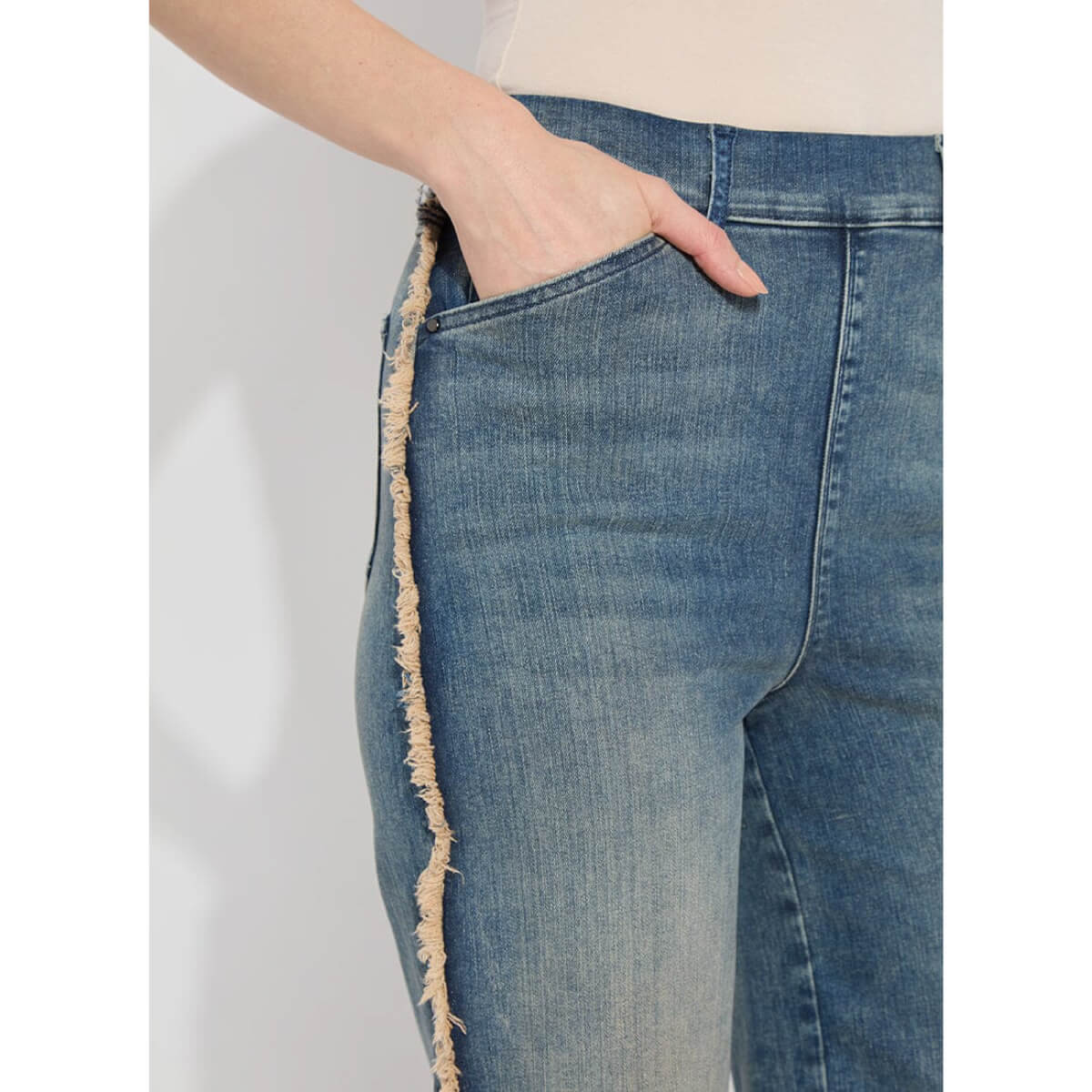 Lysse Era Wide Leg Jeans blue detail | MILK MONEY milkmoney.co | cute pants for women. cute trendy pants.