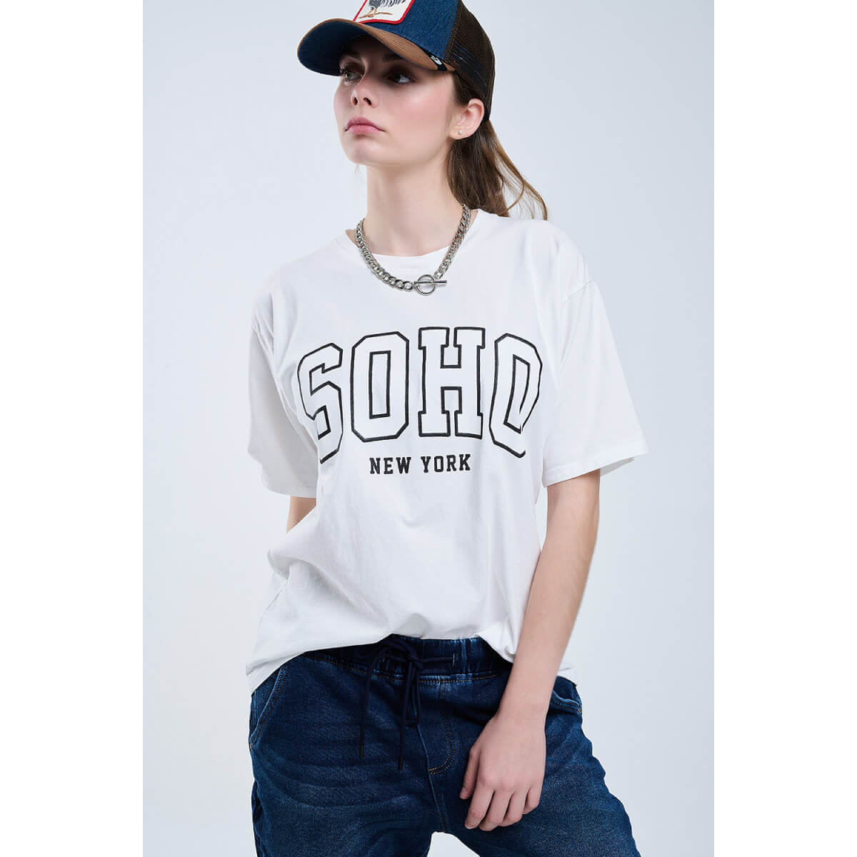Oversized Soho New York T-Shirt white front | MILK MONEY milkmoney.co | cute tops for women. trendy tops for women. cute blouses for women. stylish tops for women. pretty womens tops.