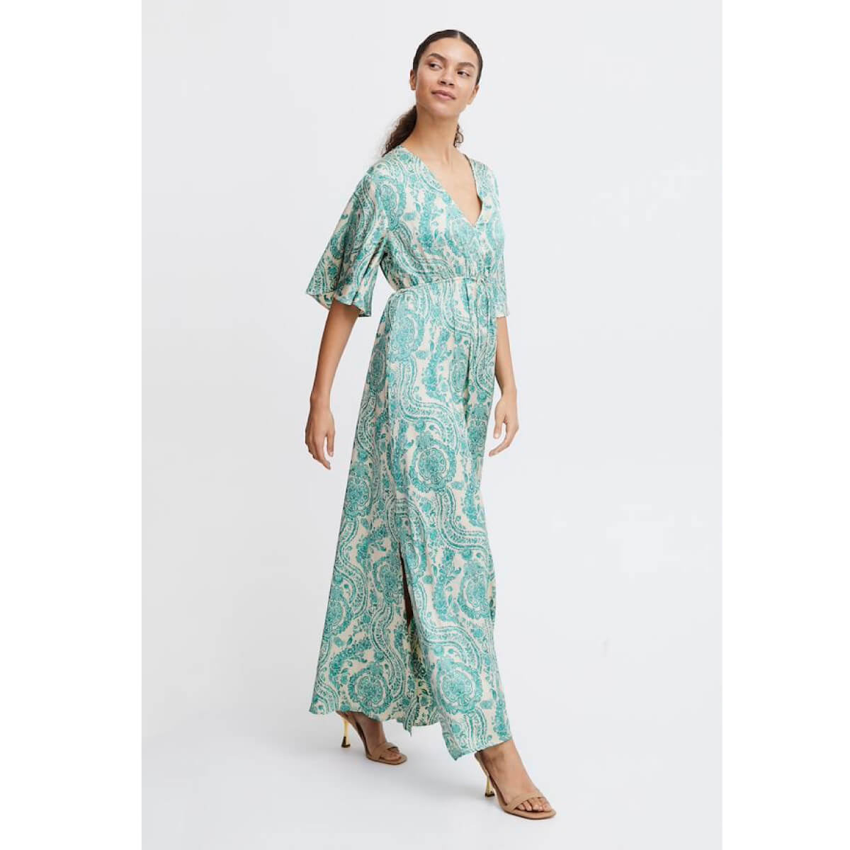 Paisley Print Maxi Dress green side | MILK MONEY milkmoney.co | cute clothes for women. womens online clothing. trendy online clothing stores. womens casual clothing online. trendy clothes online. trendy women's clothing online. ladies online clothing stores. trendy women's clothing stores. cute female clothes.