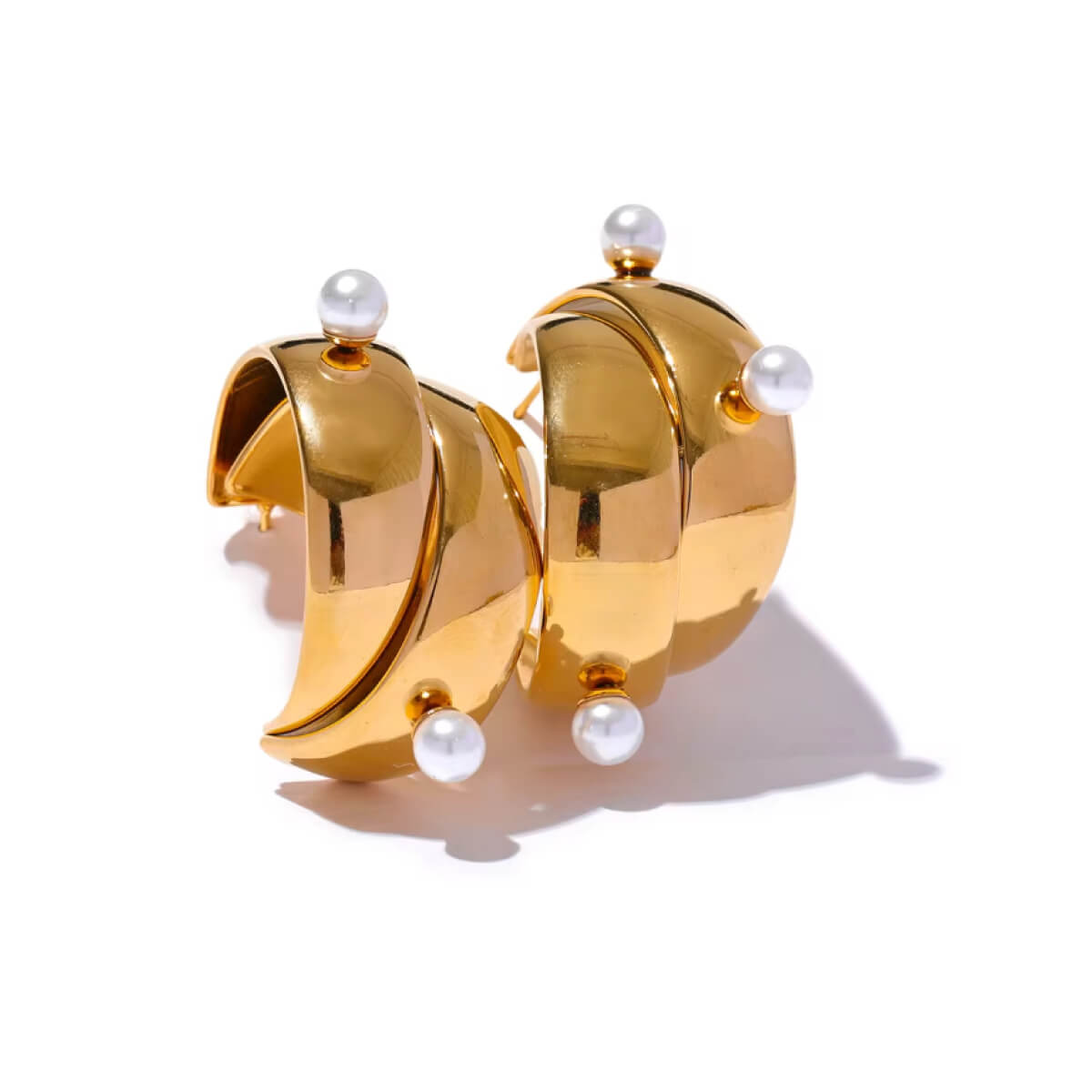 Pearl Sculpture Chucky Hoop Earrings gold | MILK MONEY milkmoney.co | cute earring sets. cute dangle earrings. cute hoop earrings. cute cheap earrings. cute cheap earrings. cute small earrings. fun dangle earrings. trendy dangle earrings. affordable earrings. trendy dangle earrings. cute drop earrings. cute trendy earrings.