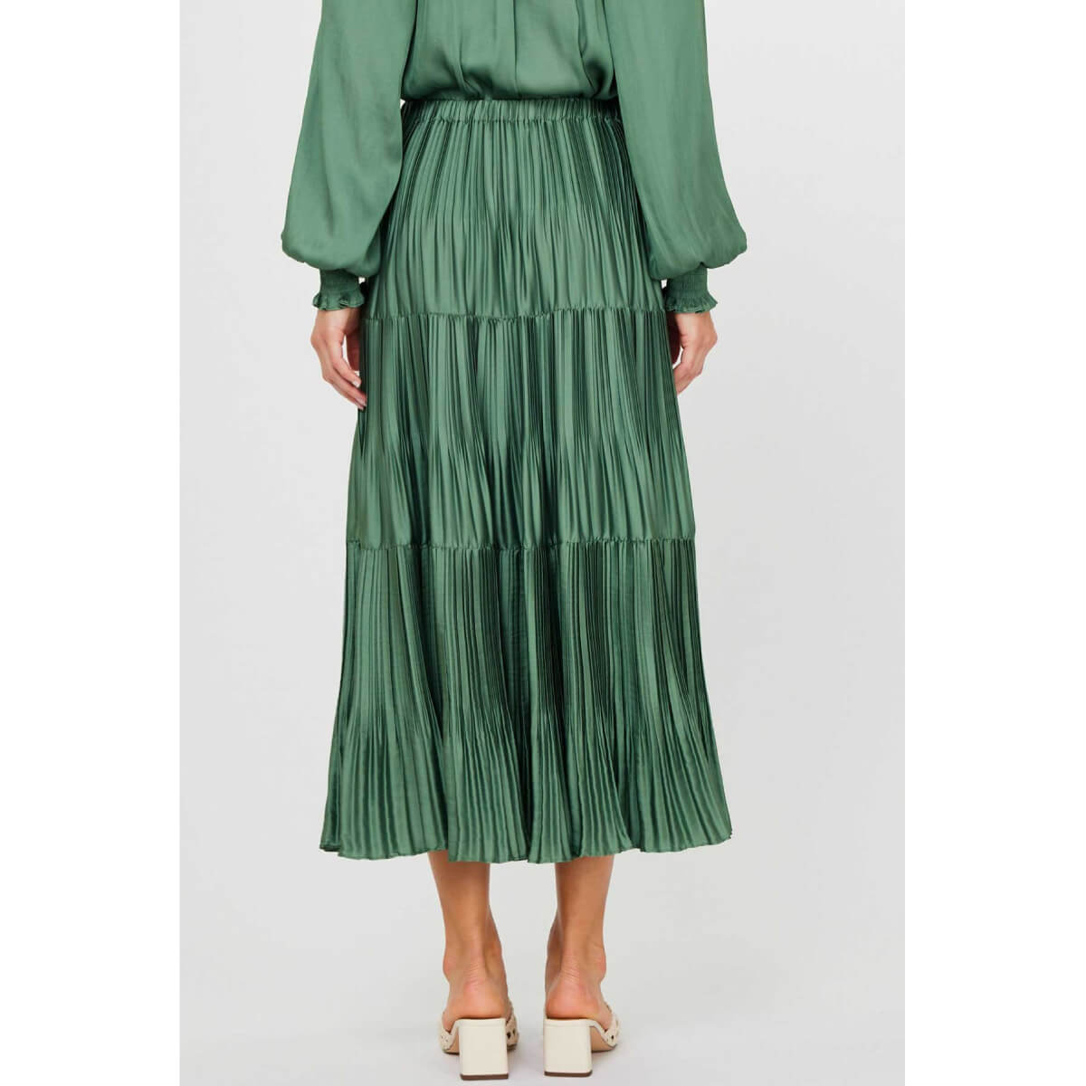 Pleated 3-Tiered Long Skirt green back | MILK MONEY milkmoney.co | cute clothes for women. womens online clothing. trendy online clothing stores. womens casual clothing online. trendy clothes online. trendy women's clothing online. ladies online clothing stores. trendy women's clothing stores. cute female clothes.