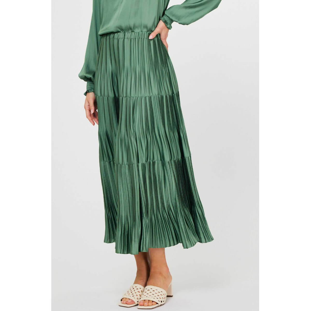 Pleated 3-Tiered Long Skirt green side | MILK MONEY milkmoney.co | cute clothes for women. womens online clothing. trendy online clothing stores. womens casual clothing online. trendy clothes online. trendy women's clothing online. ladies online clothing stores. trendy women's clothing stores. cute female clothes.