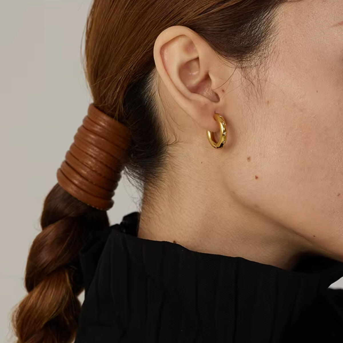 Round Star Crystal Hoop Earrings gold front | MILK MONEY milkmoney.co | cute earring sets. cute dangle earrings. cute hoop earrings. cute cheap earrings. cute cheap earrings. cute small earrings. fun dangle earrings. trendy dangle earrings. affordable earrings. trendy dangle earrings. cute drop earrings. cute trendy earrings.