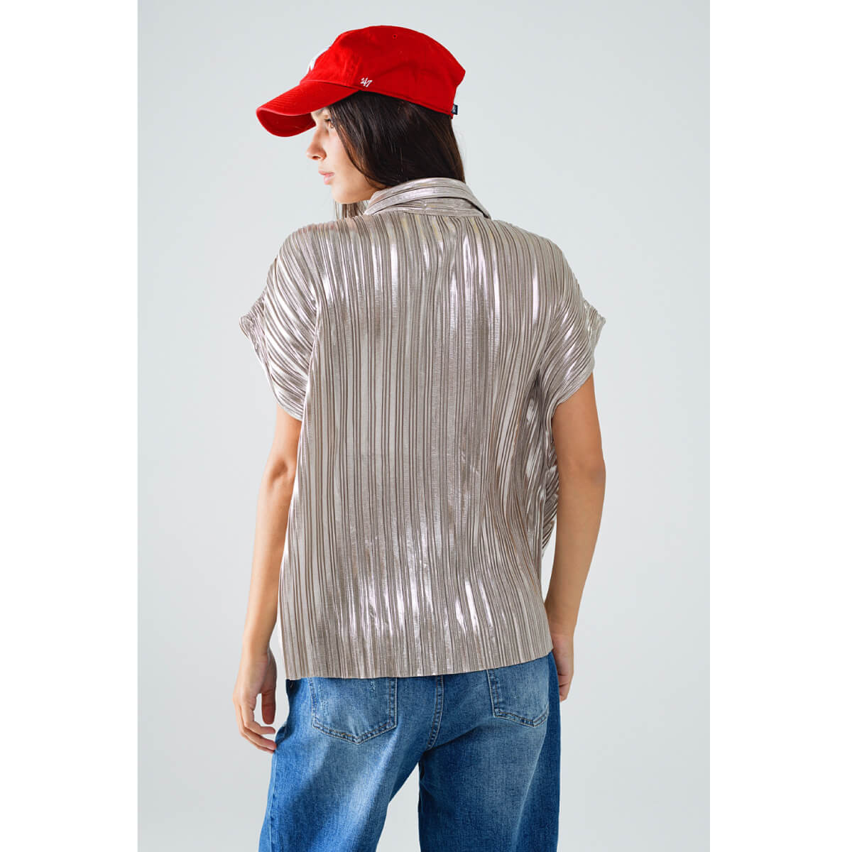 Silver Pleated Short Sleeve Shirt back | MILK MONEY milkmoney.co | cute tops for women. trendy tops for women. cute blouses for women. stylish tops for women. pretty womens tops.