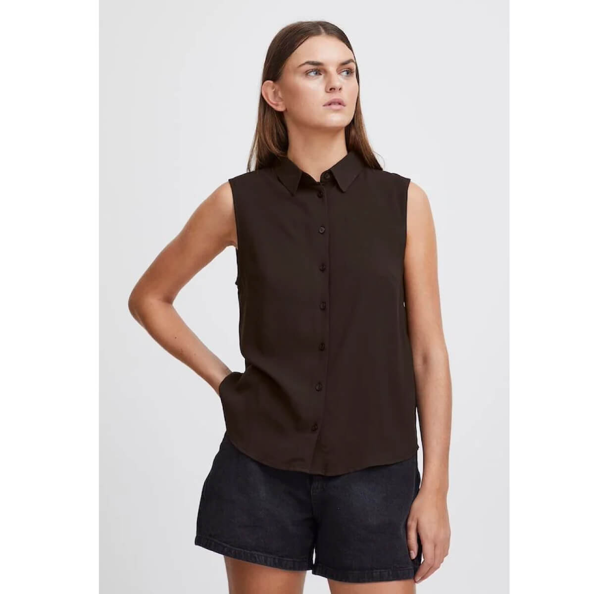 Sleeveless Button Up Shirt black front | MILK MONEY milkmoney.co | cute tops for women. trendy tops for women. cute blouses for women. stylish tops for women. pretty womens tops.