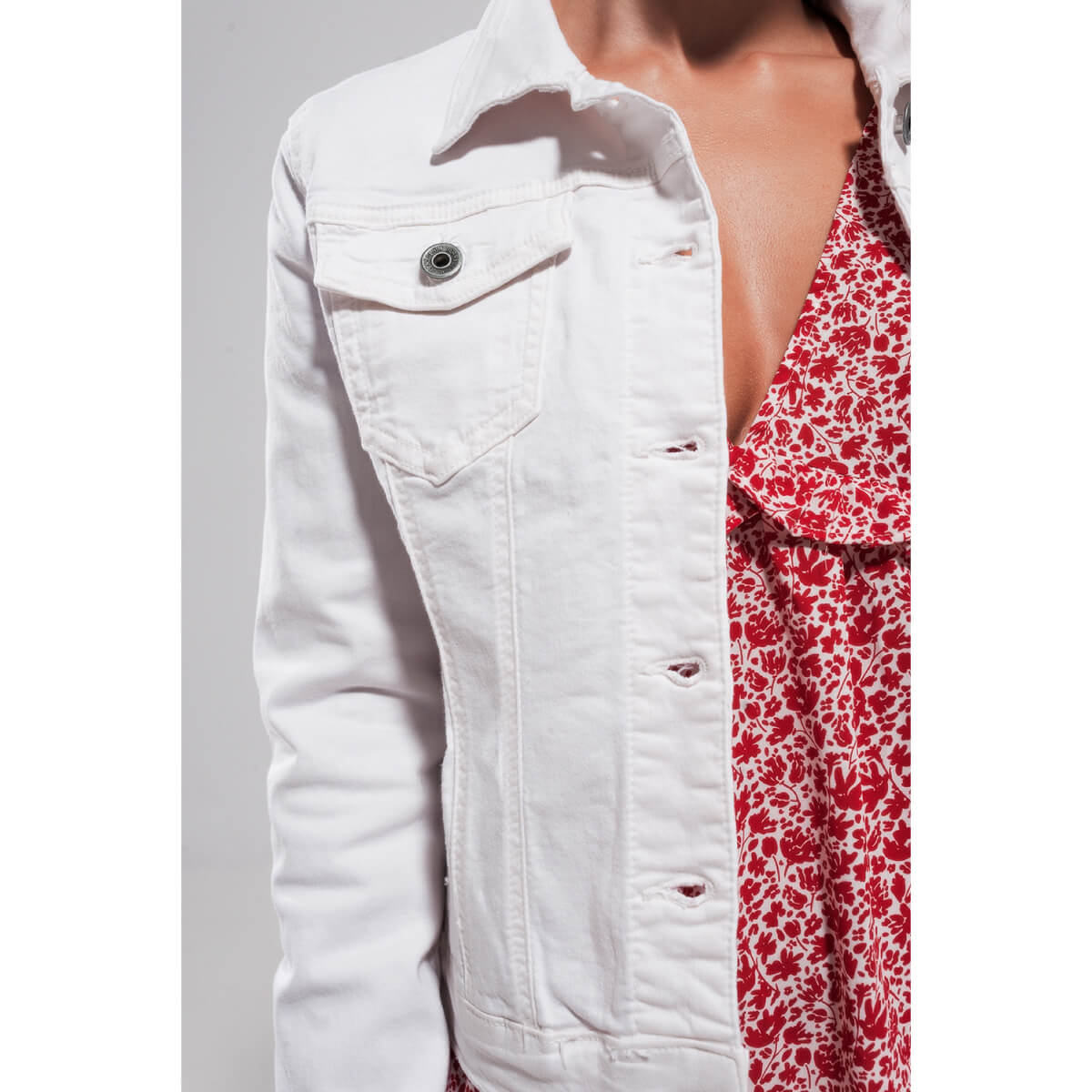 Slim Denim Trucker Jacket white front | MILK MONEY milkmoney.co | cute clothes for women. womens online clothing. trendy online clothing stores. womens casual clothing online. trendy clothes online. trendy women's clothing online. ladies online clothing stores. trendy women's clothing stores. cute female clothes.