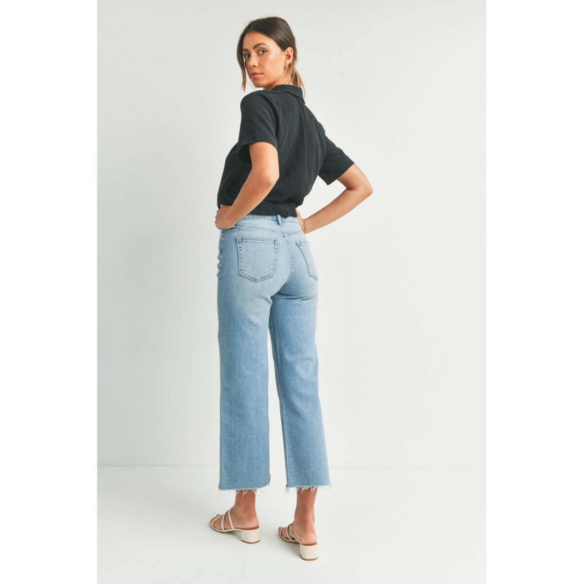 Slim Wide Leg Frayed Hem Jeans med wash back | MILK MONEY milkmoney.co | cute clothes for women. womens online clothing. trendy online clothing stores. womens casual clothing online. trendy clothes online. trendy women's clothing online. ladies online clothing stores. trendy women's clothing stores. cute female clothes.