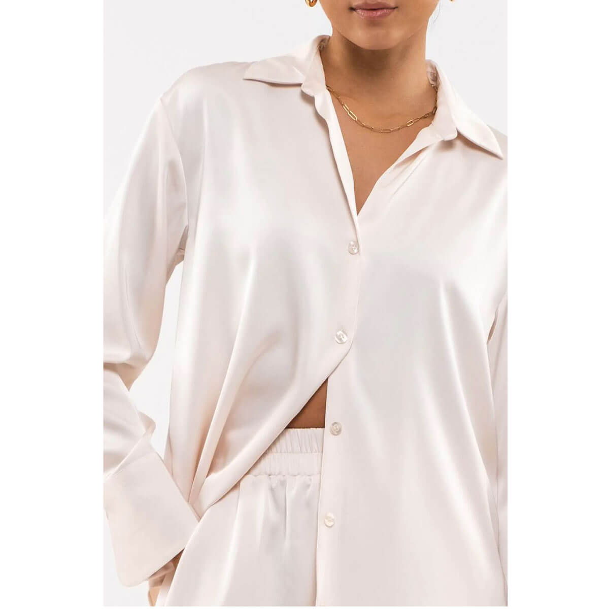 Solid Stain Button Up Blouse ivory front | MILK MONEY milkmoney.co | cute tops for women. trendy tops for women. cute blouses for women. stylish tops for women. pretty womens tops.