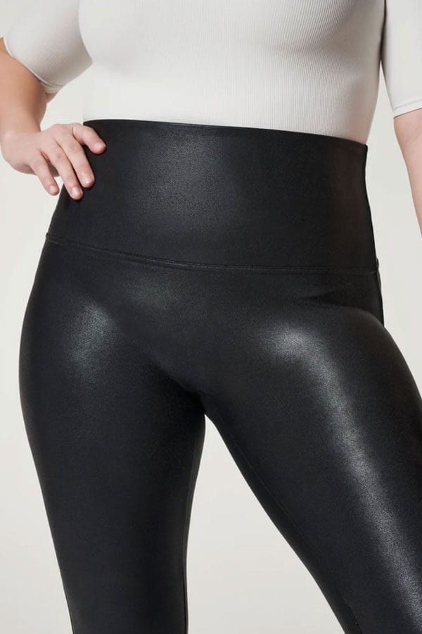 Spanx Faux Leather Leggings black front detail | MILK MONEY milkmoney.co | cute clothes for women. womens online clothing. trendy online clothing stores. womens casual clothing online. trendy clothes online. trendy women's clothing online. ladies online clothing stores. trendy women's clothing stores. cute female clothes.