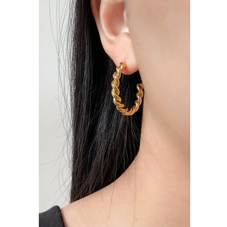 Spiral Twist Hoop Earrings gold large | MILK MONEY milkmoney.co | cute earring sets. cute dangle earrings. cute hoop earrings. cute cheap earrings. cute cheap earrings. cute small earrings. fun dangle earrings. trendy dangle earrings. affordable earrings. trendy dangle earrings. cute drop earrings. cute trendy earrings. 