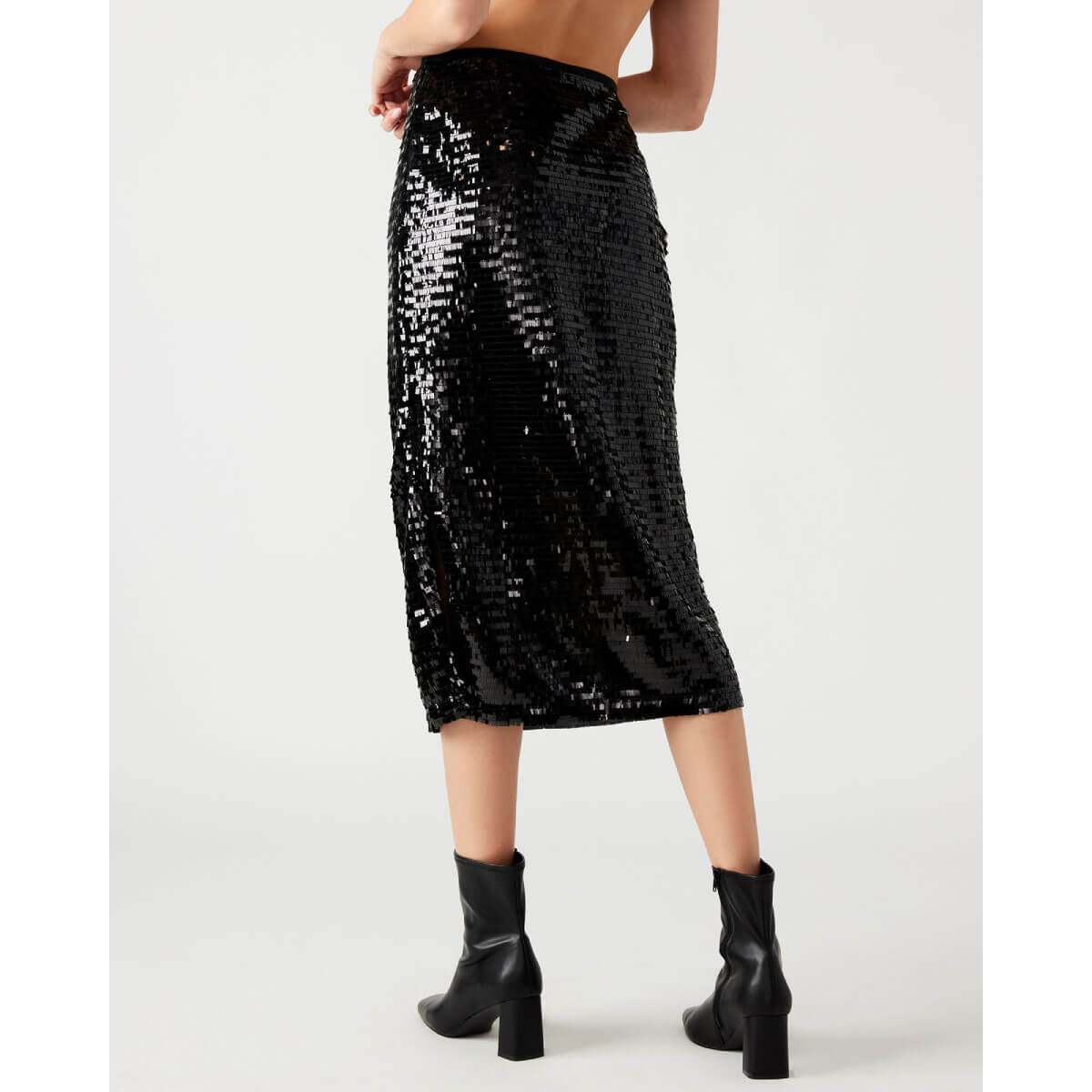 Steve Madden Dinah Piano Sequin High Rise Midi Pencil Skirt black back | MILK MONEY milkmoney.co | cute clothes for women. womens online clothing. trendy online clothing stores. womens casual clothing online. trendy clothes online. trendy women's clothing online. ladies online clothing stores. trendy women's clothing stores. cute female clothes.