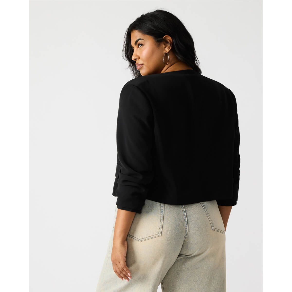 Steve Madden Serene Crop Blazer black back | MILK MONEY milkmoney.co | cute jackets for women. cute coats. cool jackets for women. stylish jackets for women. trendy jackets for women. trendy womens coats.