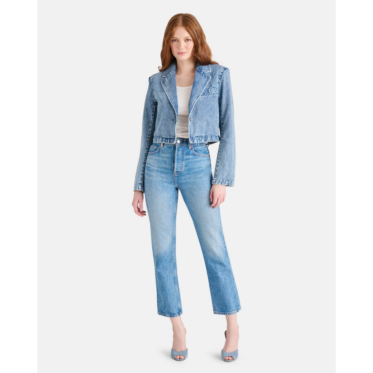 Steve Madden Tarin Denim Cropped Blazer front | MILK MONEY milkmoney.co | cute jackets for women. cute coats. cool jackets for women. stylish jackets for women. trendy jackets for women. trendy womens coats.