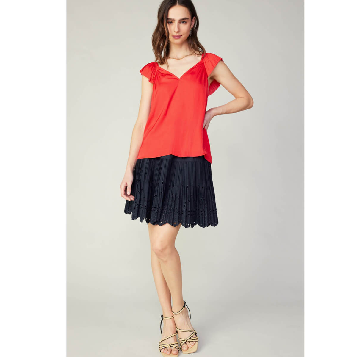 Sweetheart Neck Pleated Top red front | MILK MONEY milkmoney.co | cute tops for women. trendy tops for women. cute blouses for women. stylish tops for women. pretty womens tops.