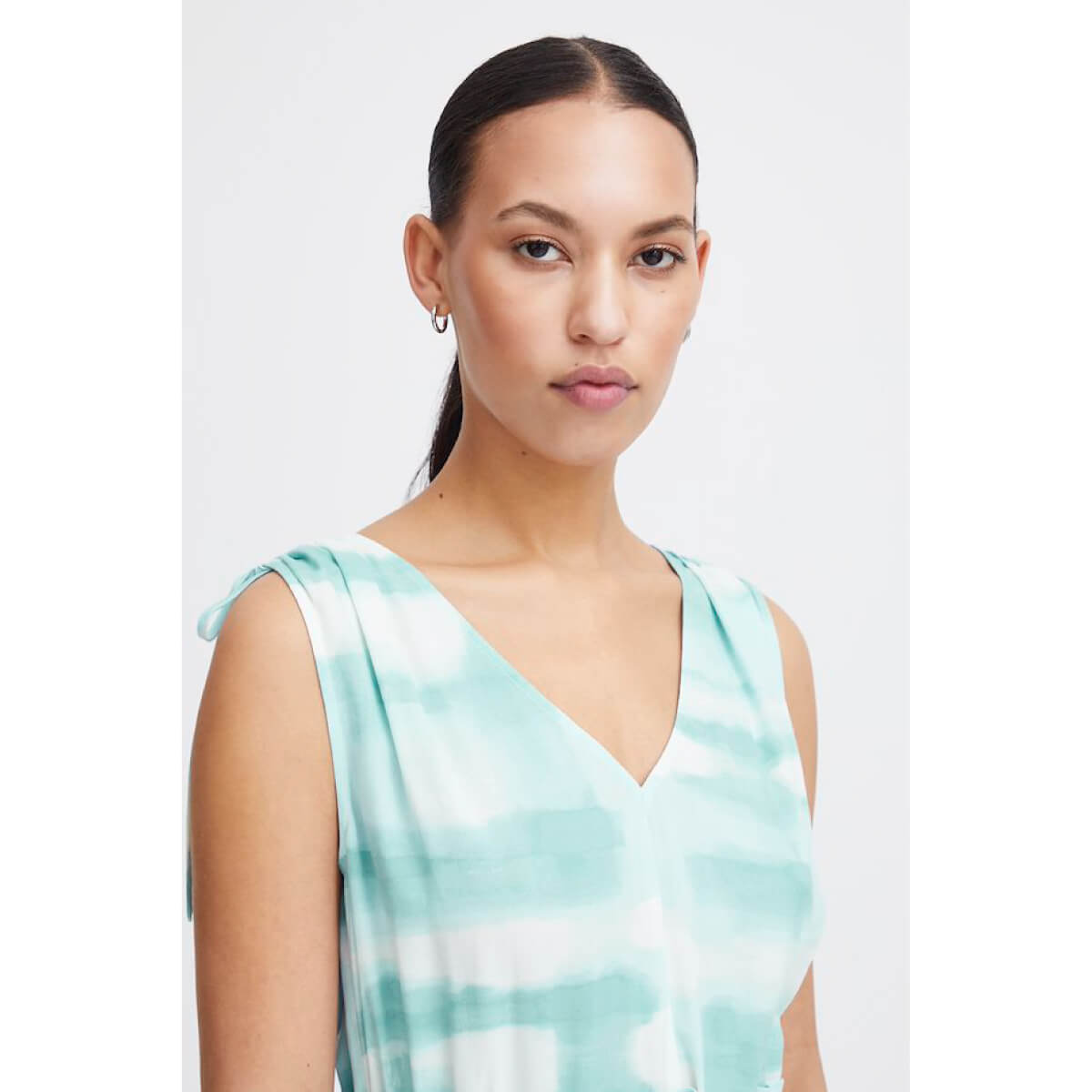 Tie Dyed Midi Dress blue front | MILK MONEY milkmoney.co | cute clothes for women. womens online clothing. trendy online clothing stores. womens casual clothing online. trendy clothes online. trendy women's clothing online. ladies online clothing stores. trendy women's clothing stores. cute female clothes.