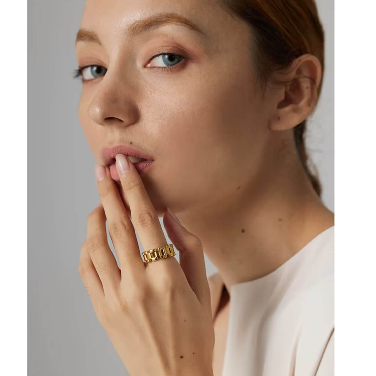 Watch Band Chain Ring gold | MILK MONEY milkmoney.co | cute rings, simple rings, casual rings, simple rings for women, trendy rings, cute rings for women, cute cheap rings, casual rings for women