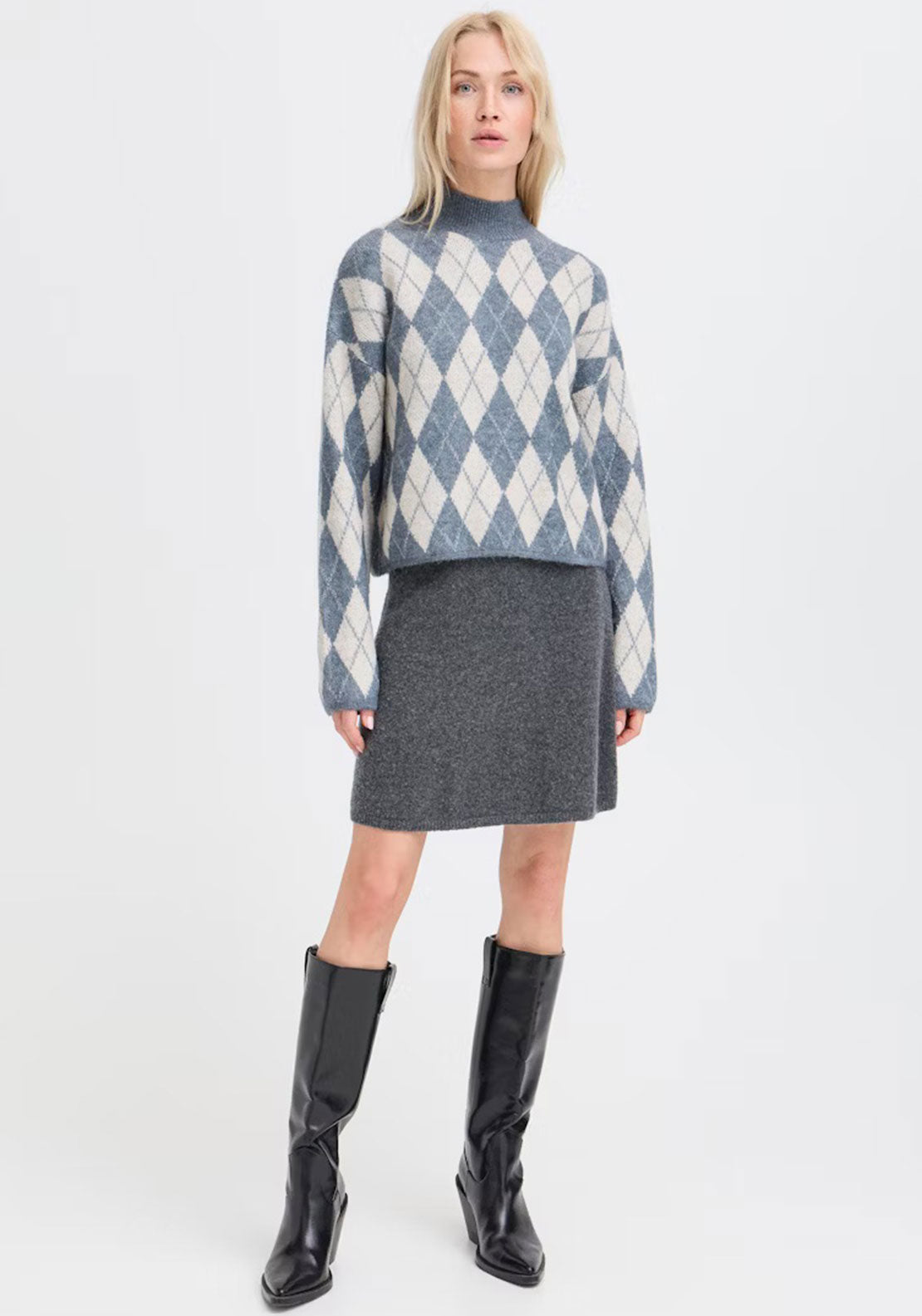 b. young Bynafta Argyle Jumper
