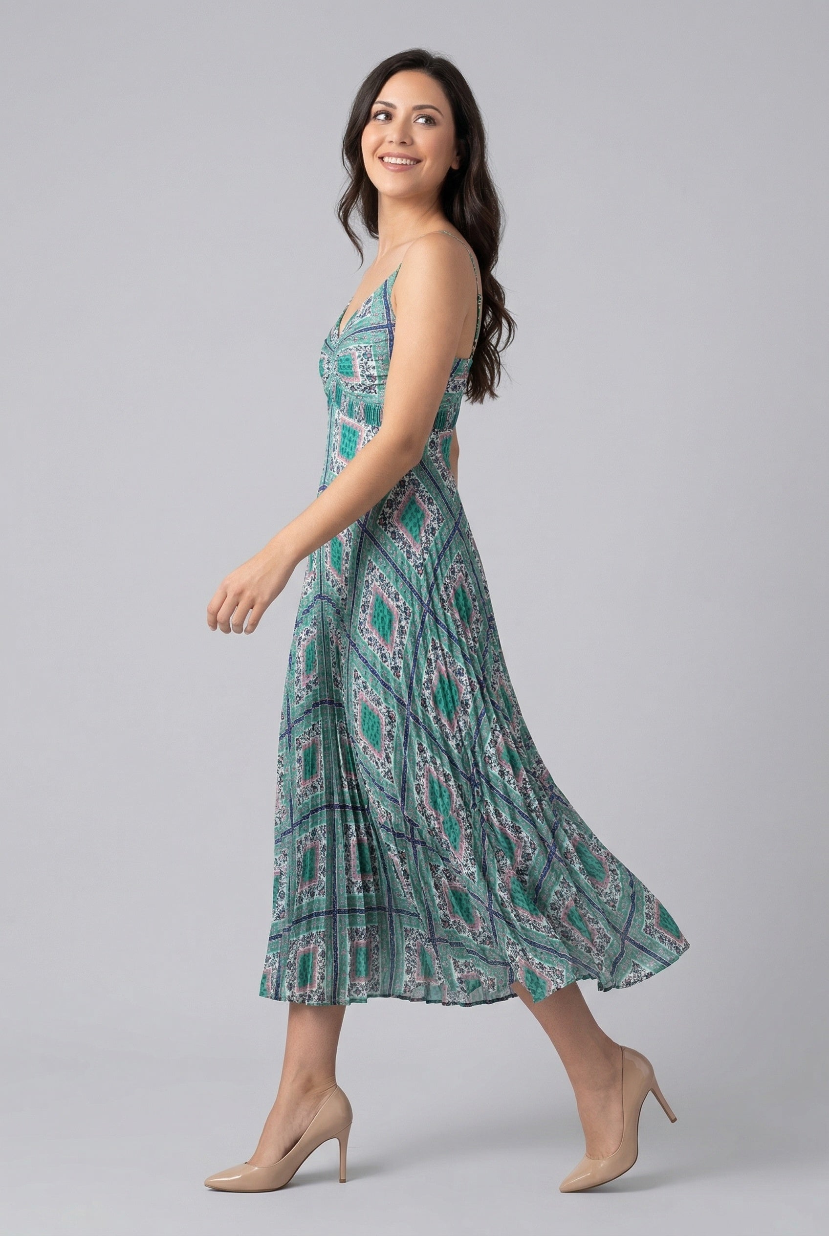 Sleeveless Pleated Midi Dress