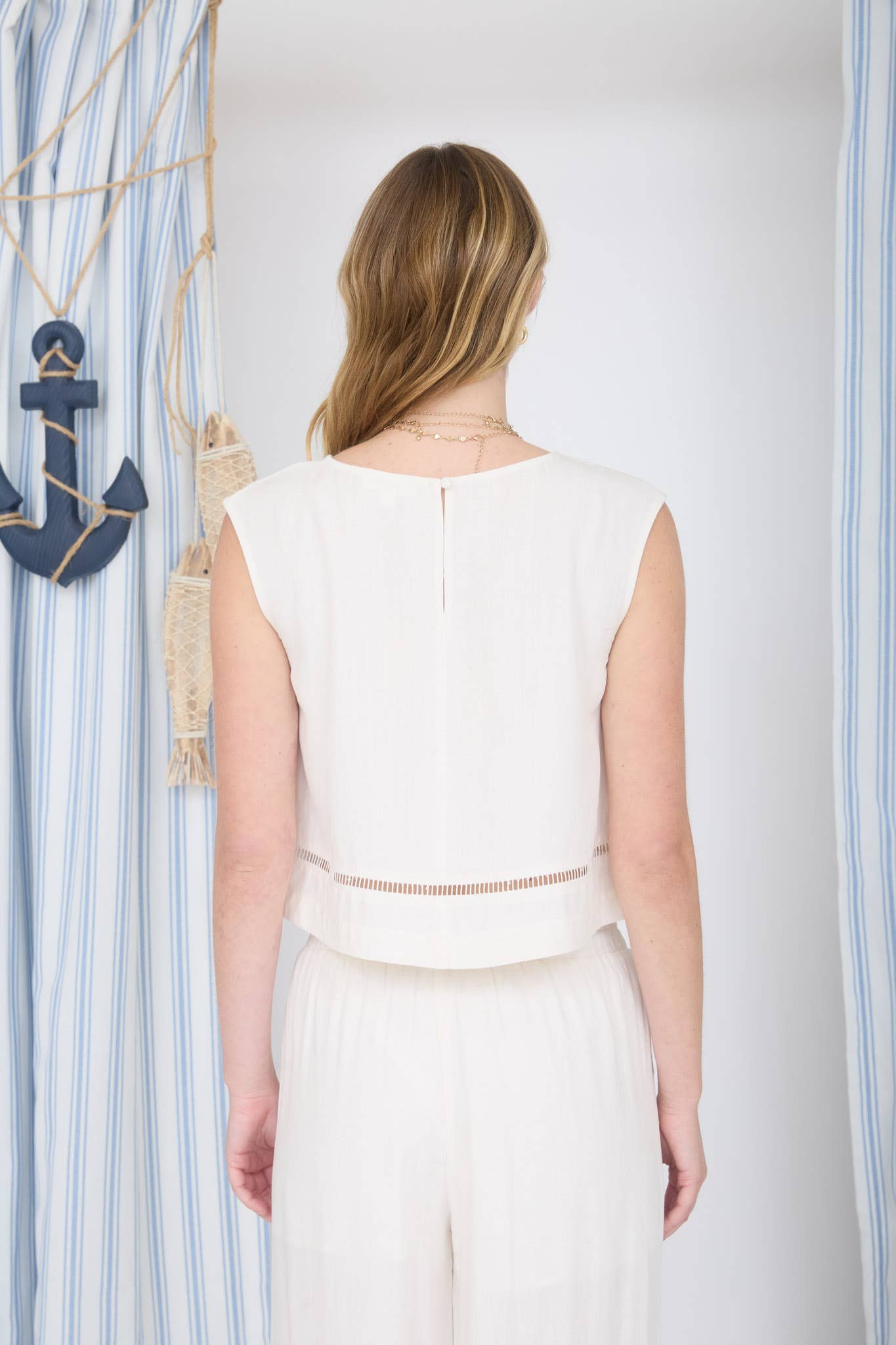 Sleeveless Ladder Lace Trim Linen Top