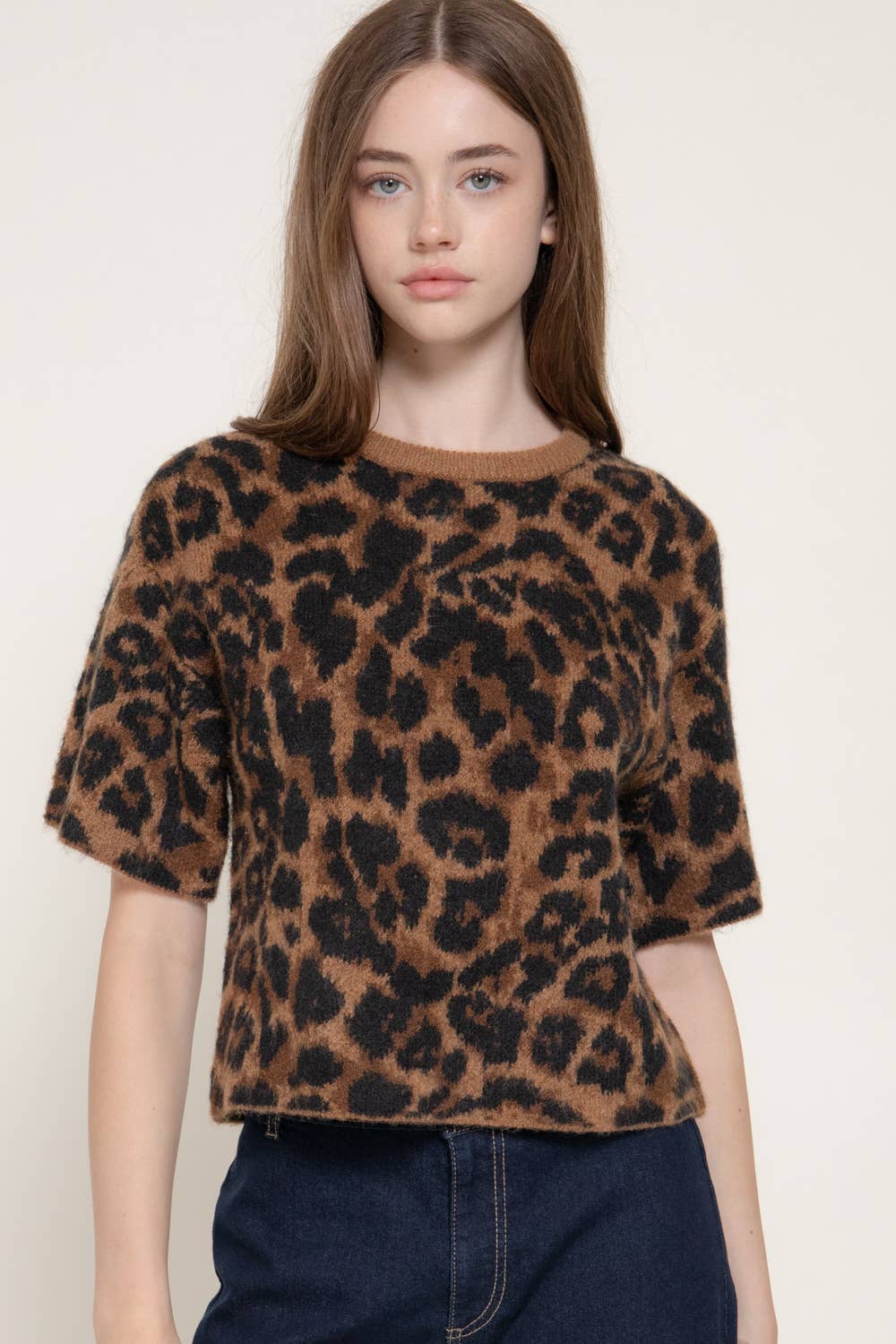 Short Sleeve Leopard Sweater Top