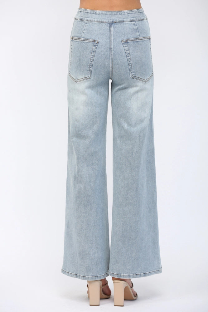 Button Closure Straight Jean
