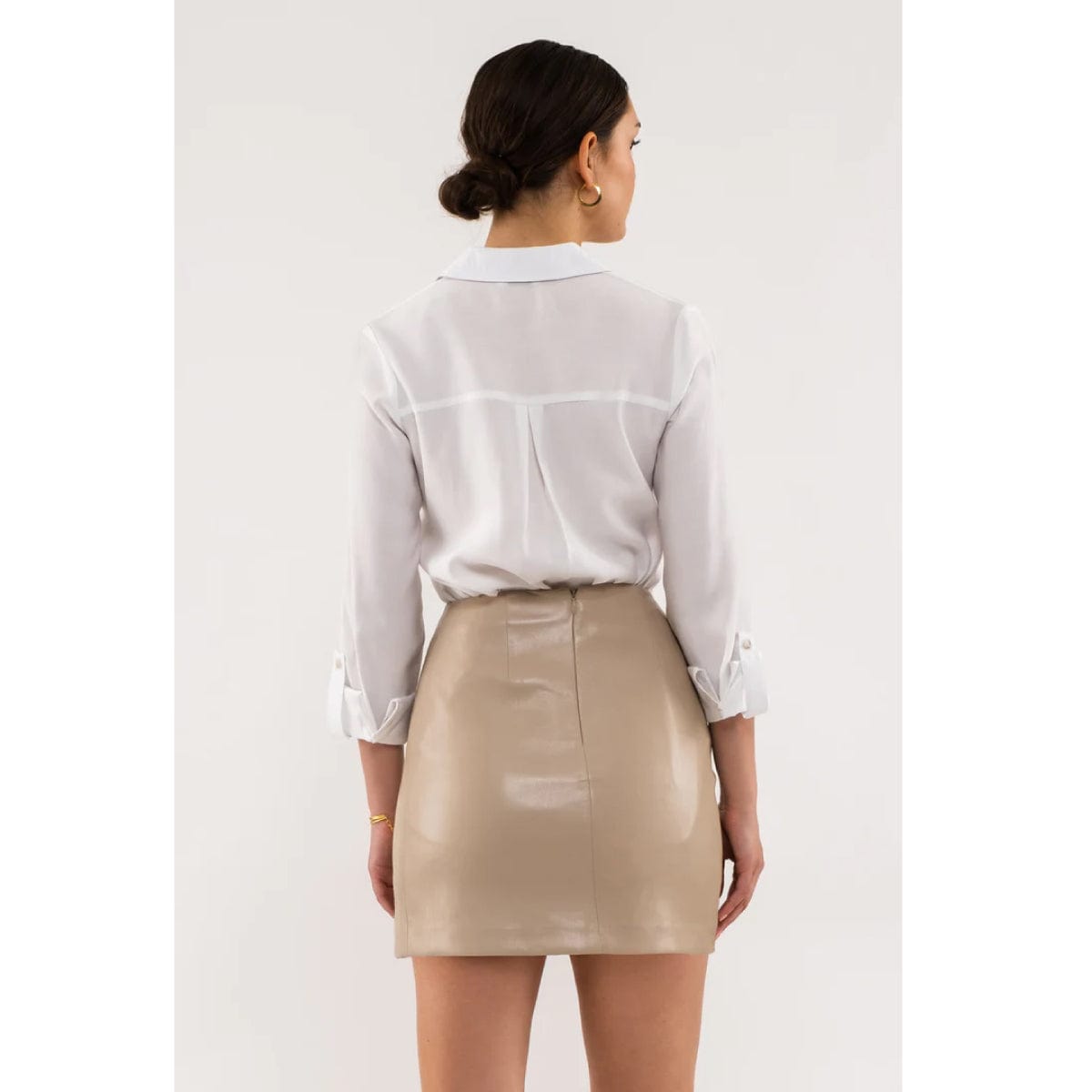 Classic Button Down Blouse white back | MILK MONEY milkmoney.co | cute tops for women. trendy tops for women. cute blouses for women. stylish tops for women. pretty womens tops. 