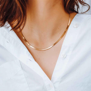 Classic Snake Chain Necklace gold thin front | MILK MONEY milkmoney.co | cute necklaces. pretty necklaces. trendy necklaces. cute simple necklaces. cute gold necklace. cute cheap necklaces. cute necklaces for women. trendy layered necklaces. casual necklace. cute trendy necklaces