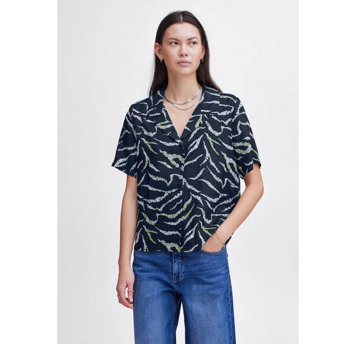 Floral Striped Button Up Camp Shirt blue front | MILK MONEY milkmoney.co | cute clothes for women. womens online clothing. trendy online clothing stores. womens casual clothing online. trendy clothes online. trendy women's clothing online. ladies online clothing stores. trendy women's clothing stores. cute female clothes.