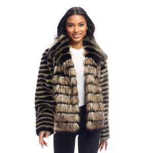 Front Row Faux Fur Fox Jacket green front | MILK MONEY milkmoney.co | cute jackets for women. cute coats. cool jackets for women. stylish jackets for women. trendy jackets for women. trendy womens coats.
