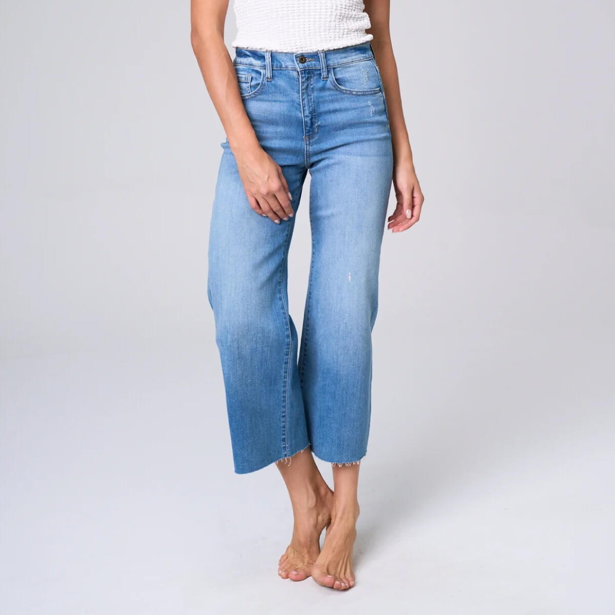 High Rise Wide Leg Cropped Jeans blue front | MILK MONEY milkmoney.co | cute clothes for women. womens online clothing. trendy online clothing stores. womens casual clothing online. trendy clothes online. trendy women's clothing online. ladies online clothing stores. trendy women's clothing stores. cute female clothes.