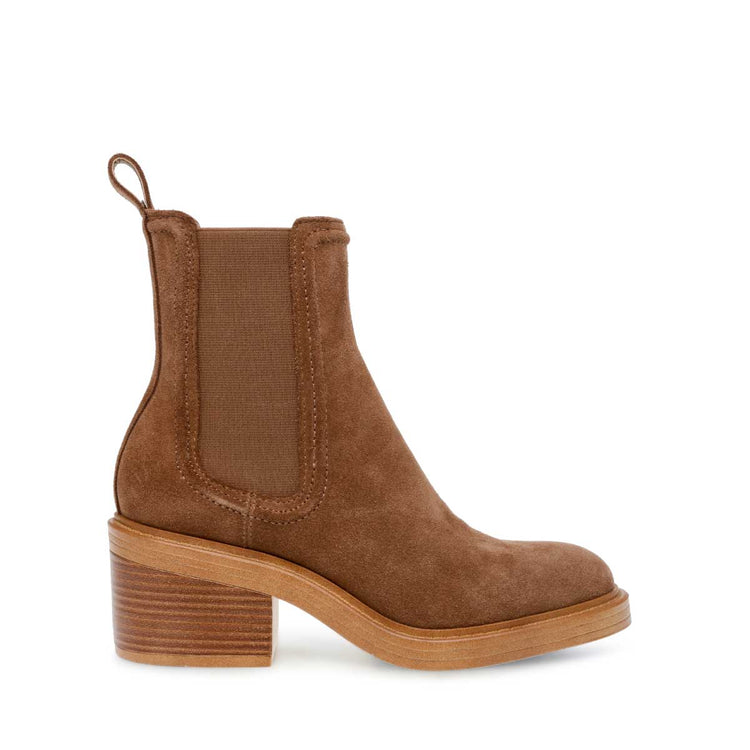 Steve Madden Curtsy Platform Chelsea Boot oatmeal suede side | MILK MONEY milkmoney.co | cute shoes for women. ladies shoes. nice shoes for women. ladies shoes online. ladies footwear. womens shoes and boots. pretty shoes for women. beautiful shoes for women.