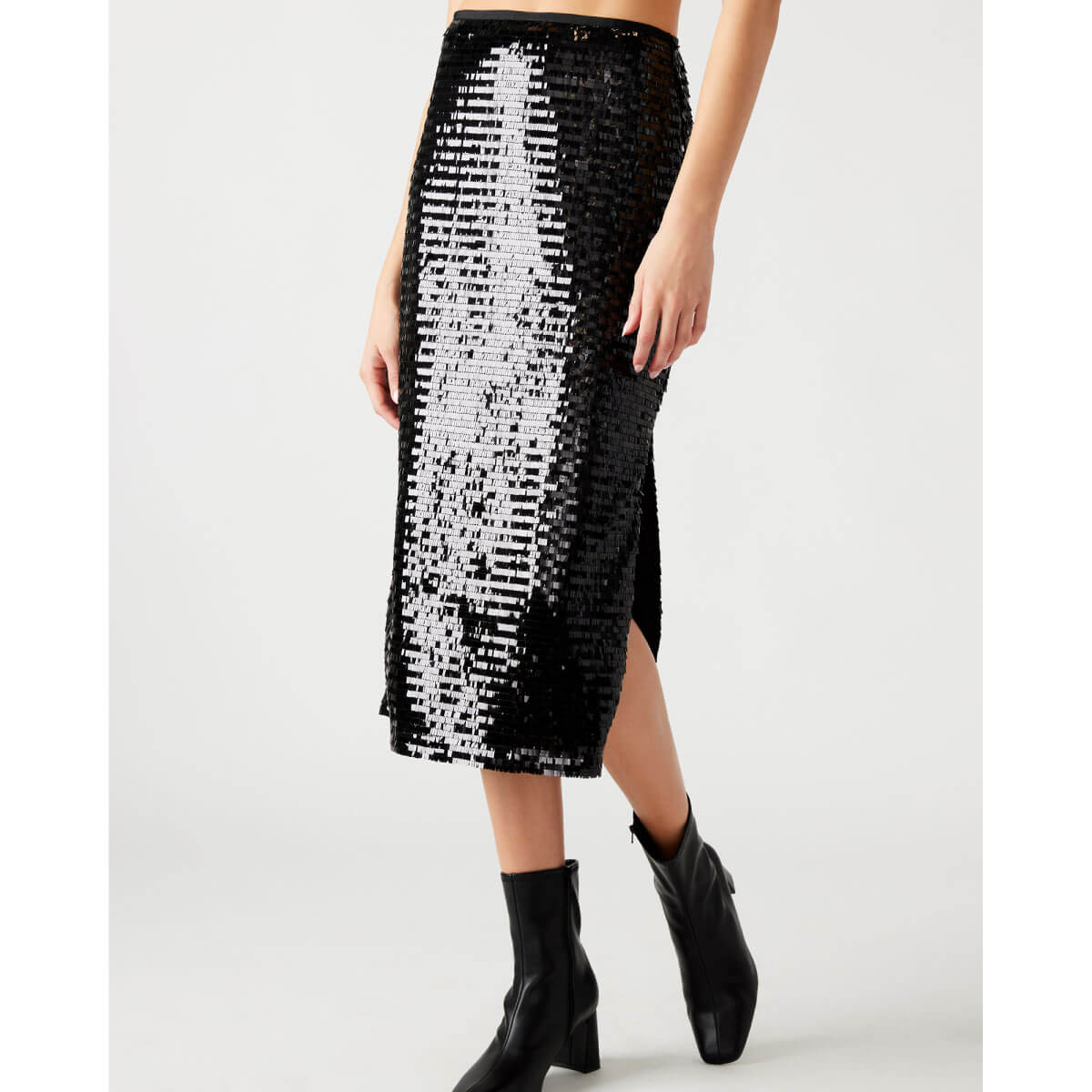Steve Madden Dinah Piano Sequin High Rise Midi Pencil Skirt black front | MILK MONEY milkmoney.co | cute clothes for women. womens online clothing. trendy online clothing stores. womens casual clothing online. trendy clothes online. trendy women's clothing online. ladies online clothing stores. trendy women's clothing stores. cute female clothes.